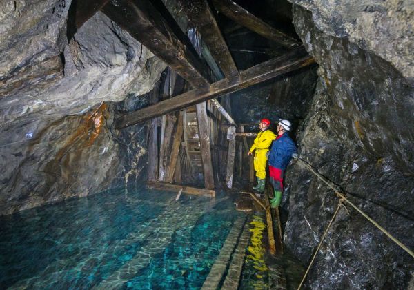 Show Mines Monstein